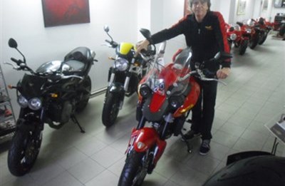 Ich hoffe das Moto Morini am 19.07.2011 einen Investor findet, damit die inbrünstig handgemachte Motorradbaukunst uns erhalten bleibt!