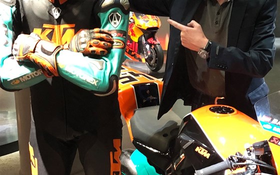 Martin Bauer als "KTM Hero" zu sehen in der KTM Motohall! - Bild 3