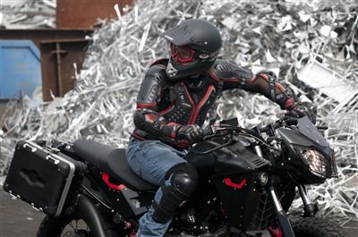 SUZUKI Urban X-Over!