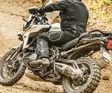 MOTORRADBEKLEIDUNG - WIESO/WESHALB/WARUM