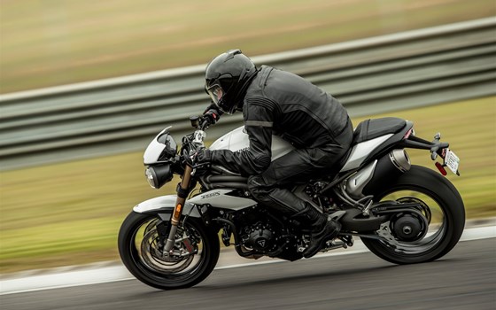 MOTORRADBEKLEIDUNG - WIESO/WESHALB/WARUM - Bild 5 MOTORRADBEKLEIDUNG - WIESO/WESHALB/WARUM - Bild 5