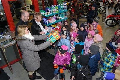 Bräuer Motorradsport spendet 1.000,- dem Kindergarten in Emmerke - Bild 3