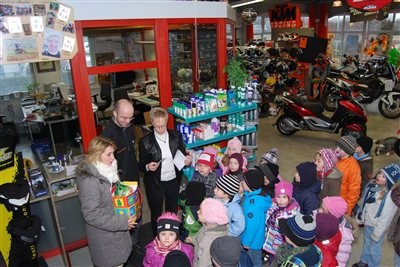Bräuer Motorradsport spendet 1.000,- dem Kindergarten in Emmerke - Bild 5