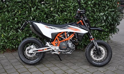 KTM 690 SMC-R....