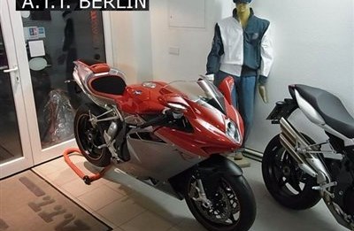 MV Agusta F4R 1000-ein MV Superbike Highlight für 2012!