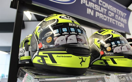 Arai RX-7V - Bild 2