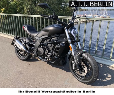 Erleben Sie den wunderschönen neuen Benelli 502c Cruiser live bei uns!