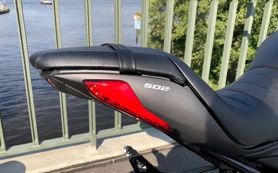 Erleben Sie den wunderschönen neuen Benelli 502c Cruiser live bei uns! - Bild 2