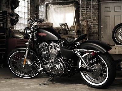 Harley-Davidson Sportster Seventy-Two auf Dunlop D401 und D402 - Bild 1 Harley-Davidson Sportster Seventy-Two auf Dunlop D401 und D402 - Bild 1