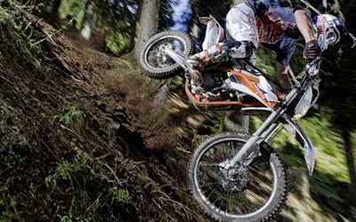 KTM rüstet die neue 350 Frreeride mit Dunlop D803 aus - Bild 1
