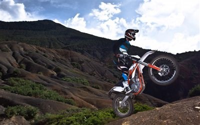 KTM rüstet die neue 350 Frreeride mit Dunlop D803 aus - Bild 2