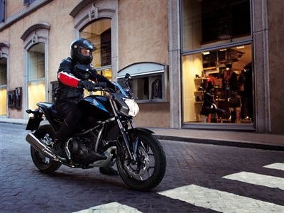 NC 700 S, jetzt bei uns eingetroffen zur Probefahrt.. - Bild 1