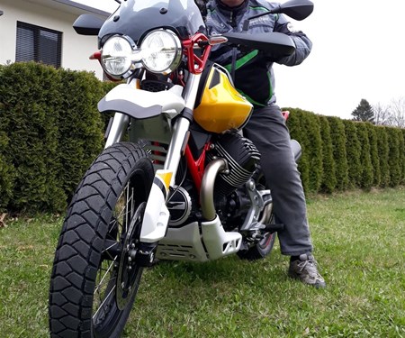 Schotterexpedition auf die Peterer Alpe bei Reichenfels in Kärnten mit einer Moto Guzzi V85TT