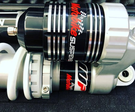 JETZT FAHRWERKSERVICE vereinbaren und einsenden an... JETZT FAHRWERKSERVICE vereinbaren und einsenden an...