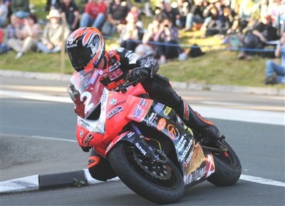 Ryan Farquhar auf Dunlop bei der Isle of Man Tourist Trophy Ryan Farquhar auf Dunlop bei der Isle of Man Tourist Trophy