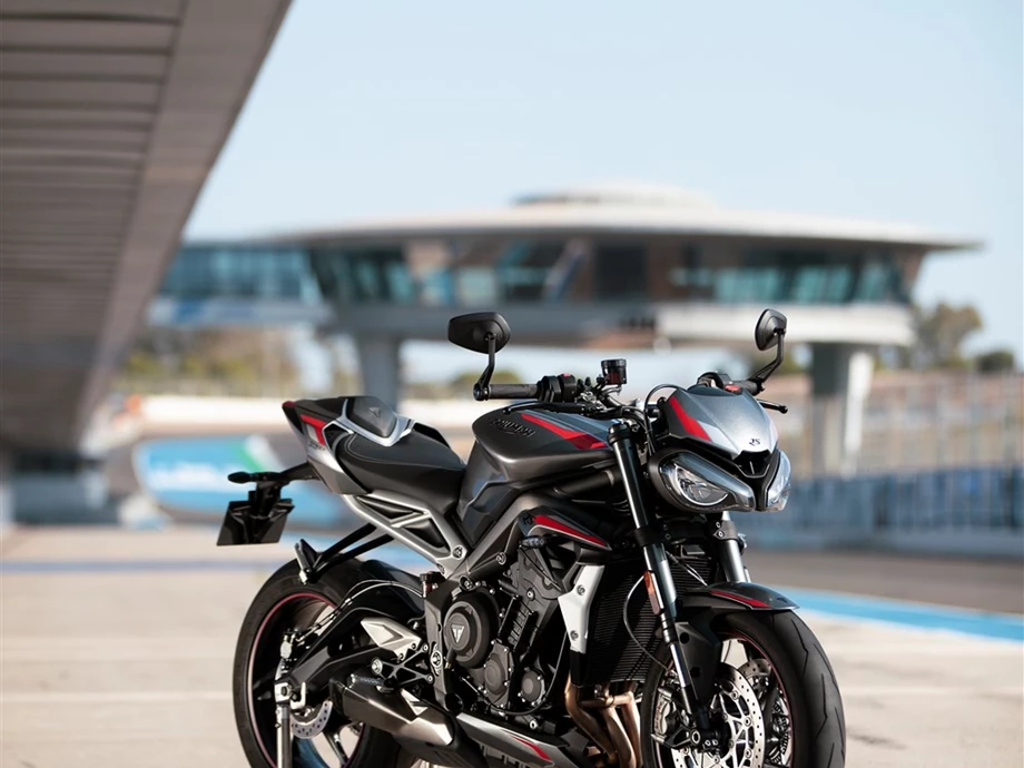 Triumph Street Triple RS 2020 - Unbeatable! Bild 4: Triumph Street Triple RS 2020 - Unbeatable!