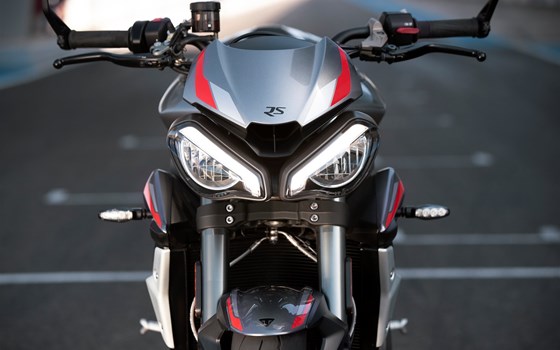 Triumph Street Triple RS 2020 - Unbeatable! - Bild 2
