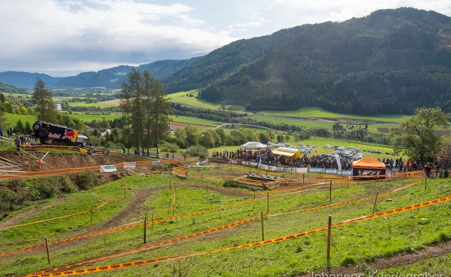 Berni Walzer gewinnt Enduro-Trophy Finale in St. Georgen mit einer Runde Vorsprung ! Bild 3: Berni Walzer gewinnt Enduro-Trophy Finale in St. Georgen mit einer Runde Vorsprung !