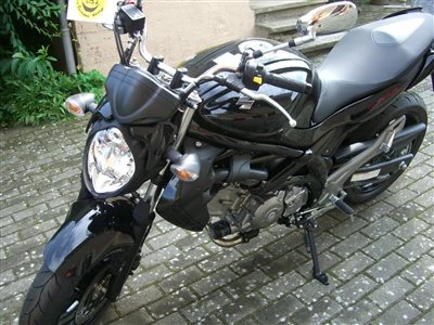 Suzuki SFV650-ABS - Gladius für nur 5340,- Euro !!!!  - Motorrad des Monats Juli 2012 !!! Bild 2: Suzuki SFV650-ABS - Gladius für nur 5340,- Euro !!!!  - Motorrad des Monats Juli 2012 !!!