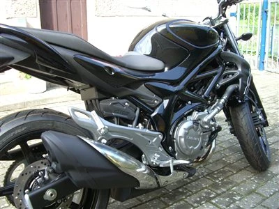 Suzuki SFV650-ABS - Gladius für nur 5340,- Euro !!!!  - Motorrad des Monats Juli 2012 !!! Bild 4: Suzuki SFV650-ABS - Gladius für nur 5340,- Euro !!!!  - Motorrad des Monats Juli 2012 !!!