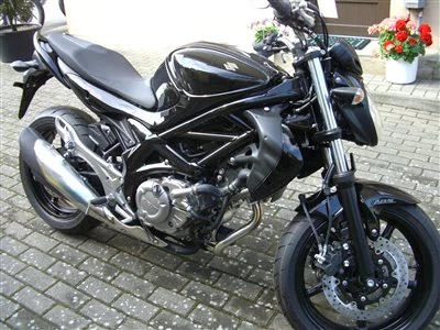 Suzuki SFV650-ABS - Gladius für nur 5340,- Euro !!!!  - Motorrad des Monats Juli 2012 !!! Bild 5: Suzuki SFV650-ABS - Gladius für nur 5340,- Euro !!!!  - Motorrad des Monats Juli 2012 !!!