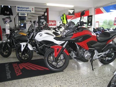 NC 700 wieder eingetroffen - Honda Semmler Bild 1: NC 700 wieder eingetroffen - Honda Semmler