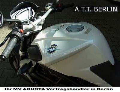 Endlich können Sie die hübsche "Kleine" MV Agusta Brutale 675 bei einer Probefahrt live erleben und genießen! - Bild 4