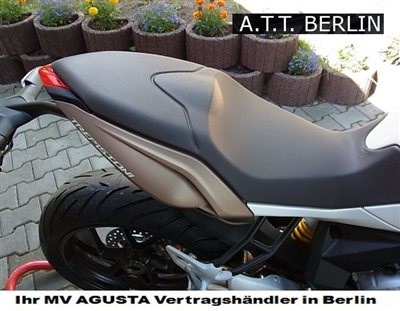 Endlich können Sie die hübsche "Kleine" MV Agusta Brutale 675 bei einer Probefahrt live erleben und genießen! - Bild 8
