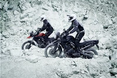 TIGER 800 XC - Die hält richtig was aus! Bild 2: TIGER 800 XC - Die hält richtig was aus!