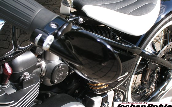 Bonneville Bobber Special - Customized by Jochen - Bild 1