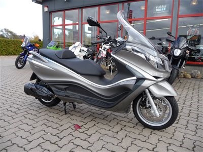 Der neue Piaggio X10 Executive ABS/ASR 350 i.e. ist eingetroffen!