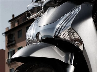 Honda Semmler - SH125i 2013 bei uns eingetroffen Bild 6: Honda Semmler - SH125i 2013 bei uns eingetroffen