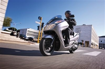 Honda Semmler - Neuheit 2013 Forza300 - Bild 2