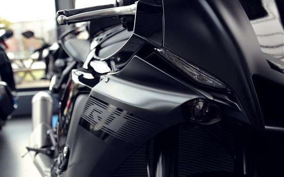 YAMAHA YZF-R1 2020 - Bild 1 YAMAHA YZF-R1 2020 - Bild 1