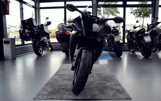 YAMAHA YZF-R1 2020 - Bild 2 YAMAHA YZF-R1 2020 - Bild 2
