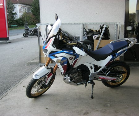 EINGETROFFEN: Neue Africa Twin Adventure Sports 2020 bei Honda Schmidinger zur Probefahrt bereit