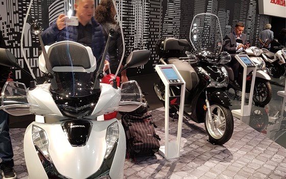 EICMA - 01 Honda - Bild 12
