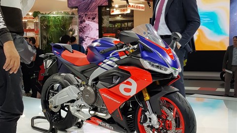 EICMA 04 - Vespa - Piaggio - Moto Guzzi - Aprilia