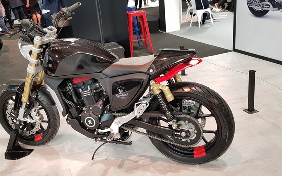 EICMA 06 - Peugeot - Bild 7