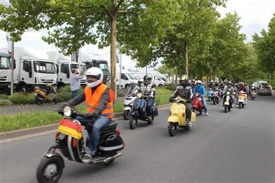 1. Kiliani Rollerausfahrt im Sommer 2012 Bild 3: 1. Kiliani Rollerausfahrt im Sommer 2012
