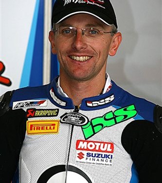 Martin Bauer startet 2013 auf SUZUKI in die IDM Superbike Saison 2013! Martin Bauer startet 2013 auf SUZUKI in die IDM Superbike Saison 2013!
