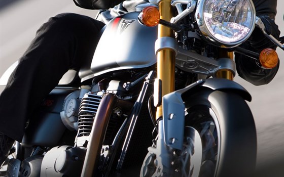 Thruxton RS - Bild 2