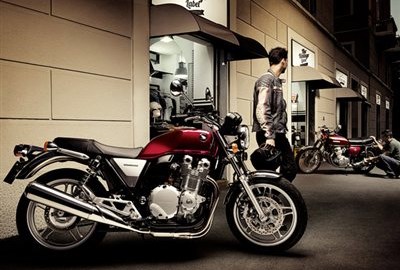 Honda Semmler - CB1100 eingetroffen 
