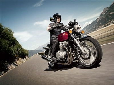 Honda Semmler - CB1100 eingetroffen  - Bild 2