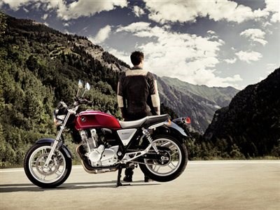 Honda Semmler - CB1100 eingetroffen  - Bild 3