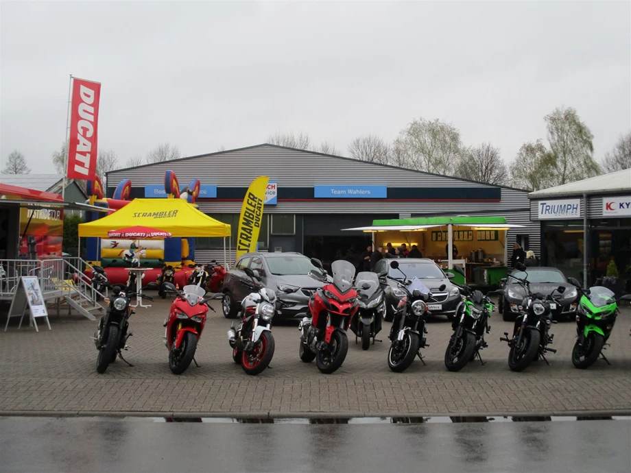 ABGESAGT !!!  Black Friday / Red Saturday / X-MAS DAY & DESMO-CHRISTMAS !  Bild 9: ABGESAGT !!!  Black Friday / Red Saturday / X-MAS DAY & DESMO-CHRISTMAS !