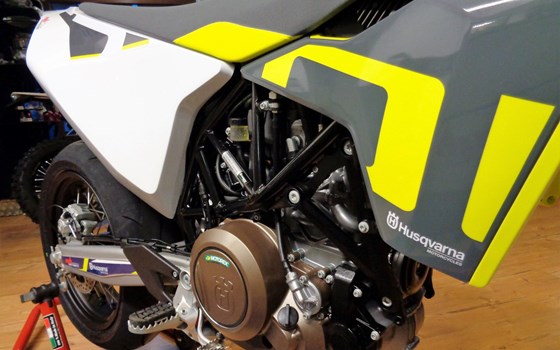 >>> HUSQVARNA 701 SUPERMOTO - 2020  AB SOFORT BEI UNS ZU BESTAUNEN<<< - Bild 9