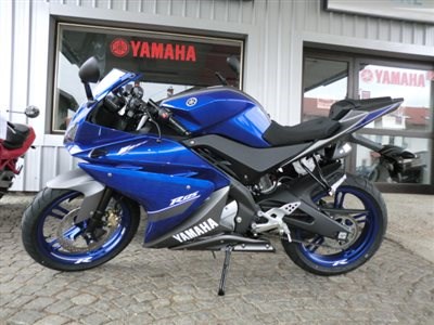 YZF- R 125  in "Race Blue"