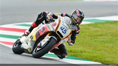 Scott Redding gewinnt sein zweites Moto2-Rennen Scott Redding gewinnt sein zweites Moto2-Rennen