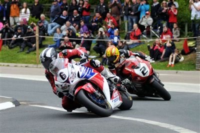Michael Dunlop gewinnt die Tourist Trophy Isle of Man! Michael Dunlop gewinnt die Tourist Trophy Isle of Man!